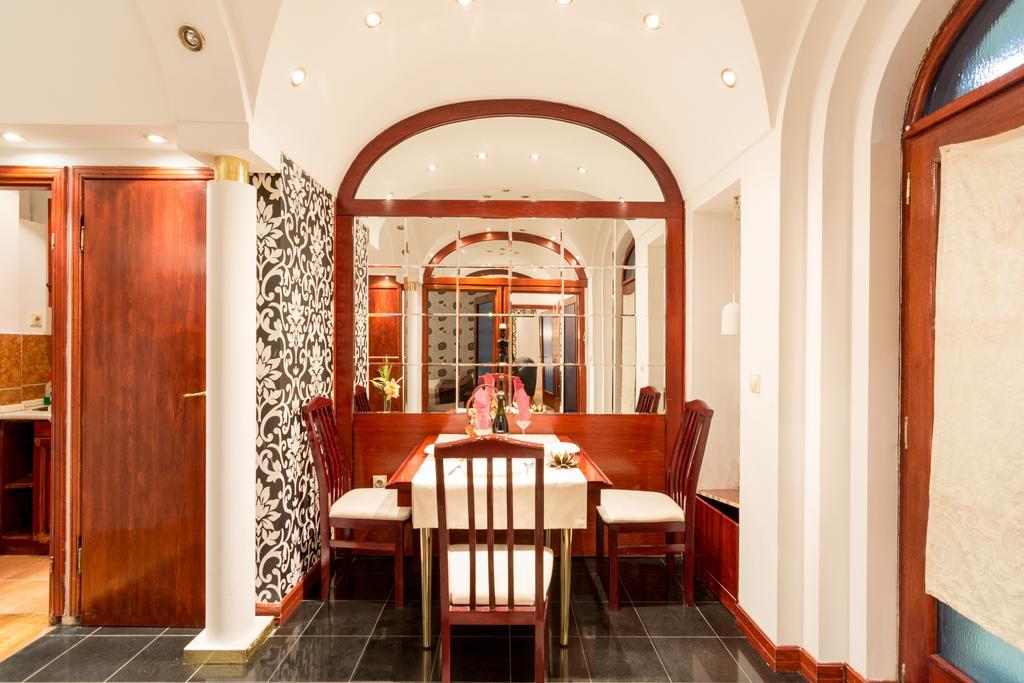 Apartment Stefanon 4 Белград Стая снимка